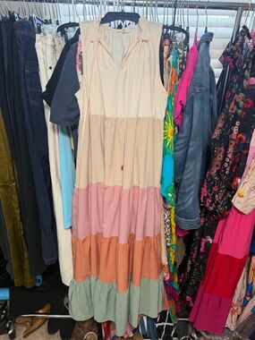 Tiered Sleeveless Colorblock Maxi Dress - Neutral Pink Rust Sage size small